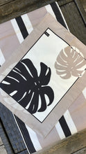 Load image into Gallery viewer, Placemat - Matisse's garden -taupe-black