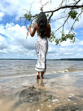 Load image into Gallery viewer, Pareo- Sarong- Cheetah Taupe - Black