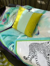Charger l'image dans la galerie, Cushion Orchids - Turquoise - green