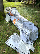 Load image into Gallery viewer, Mini beach towel - The garden of Matisse - Taupe-Black and white