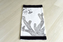 Charger l'image dans la galerie, Large serviette de plage - Guépard Taupe et noir